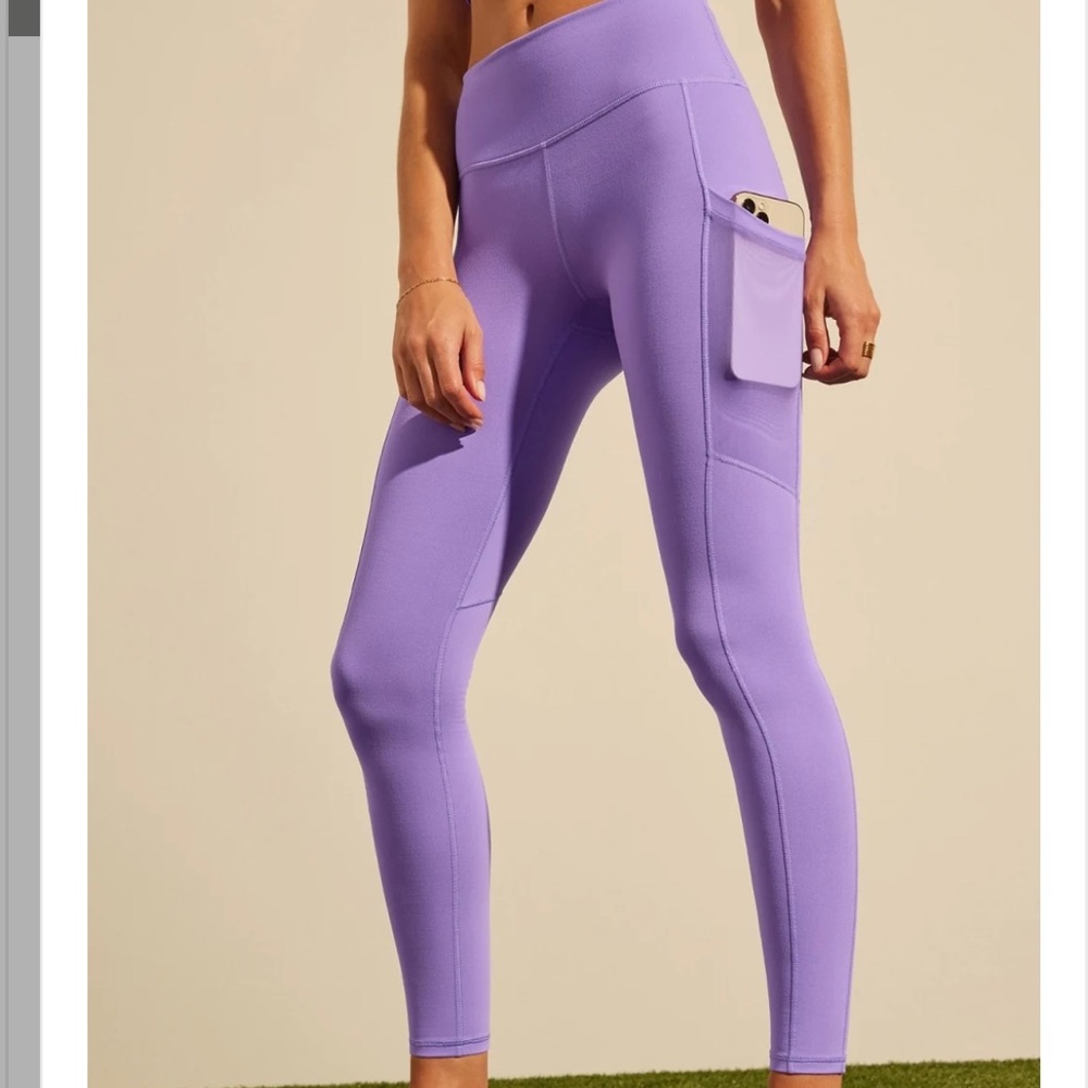 Fabletics On-The-Go High-Waisted Legging